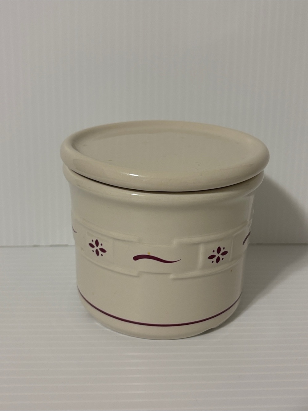 Longaberger Pottery 1 Pint Crock with Coaster Lid Woven Traditions, Farmhosue